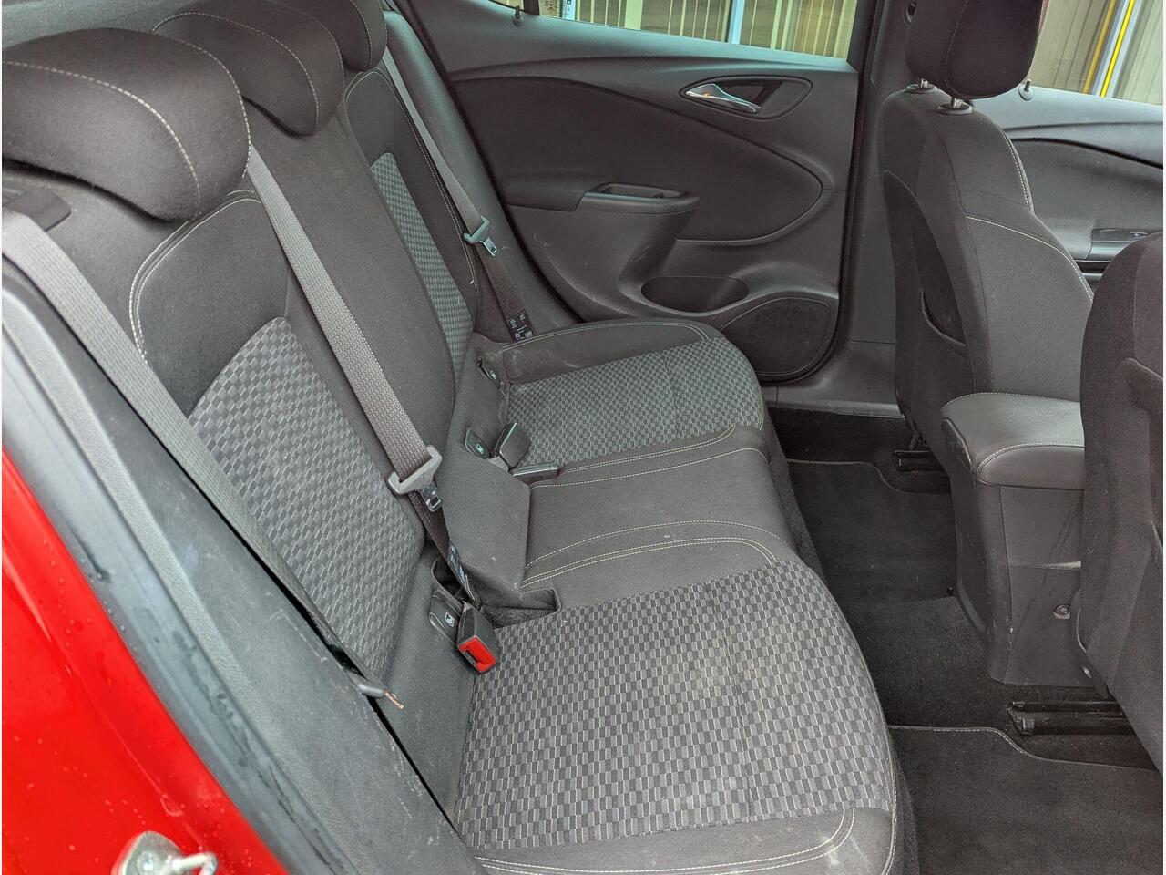 Vauxhall Astra VE17FDK