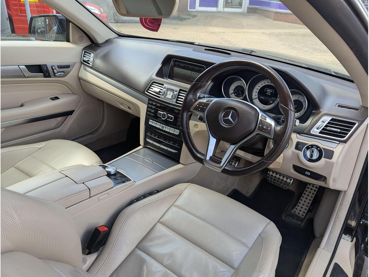 Mercedes-Benz E Class OE64XUG