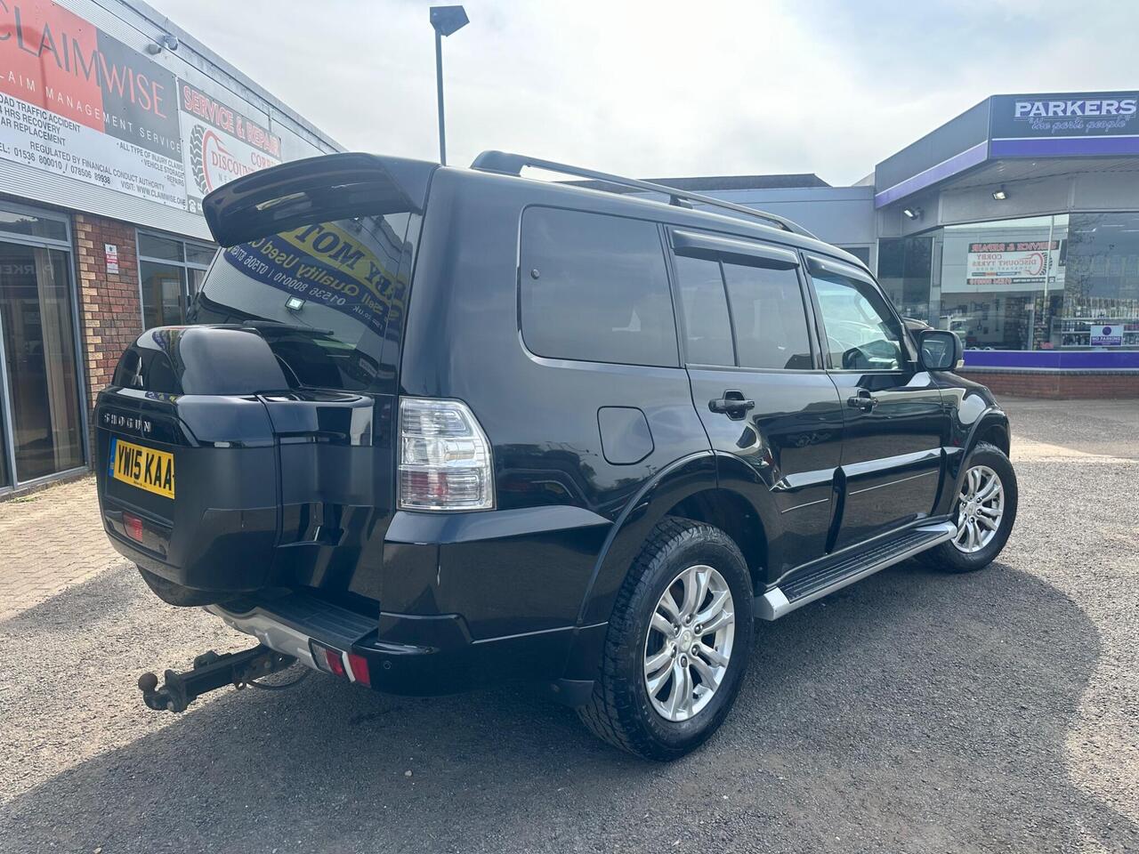 Mitsubishi Shogun YW15KAA