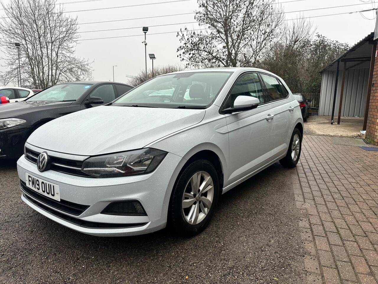 Volkswagen Polo FM19OUU