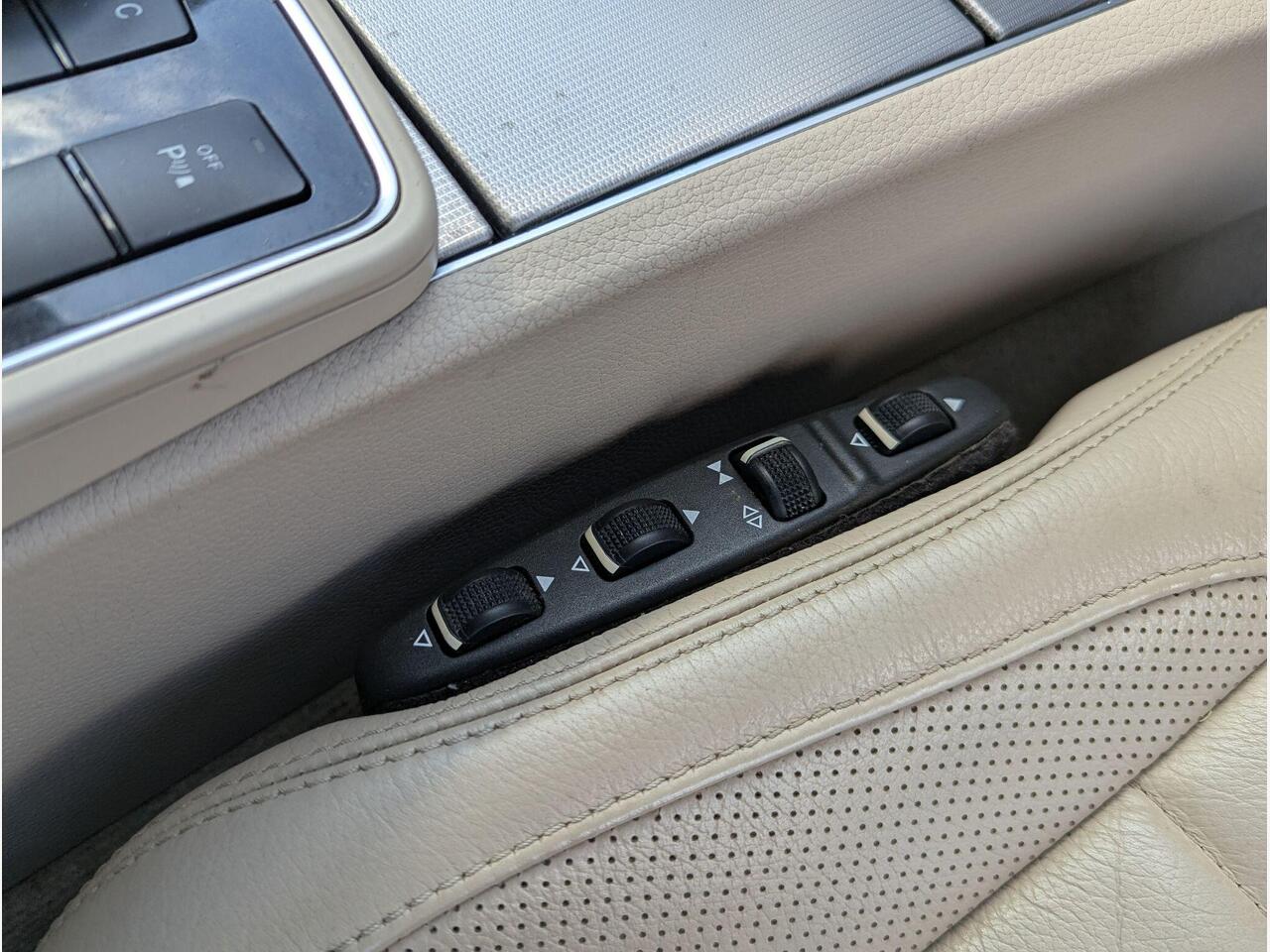 Mercedes-Benz E Class OE64XUG