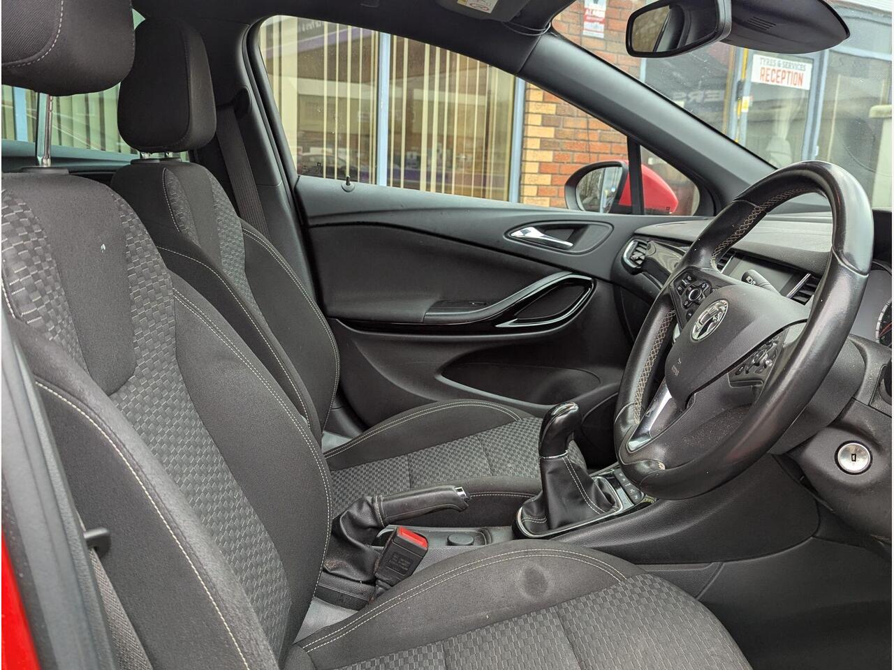 Vauxhall Astra VE17FDK