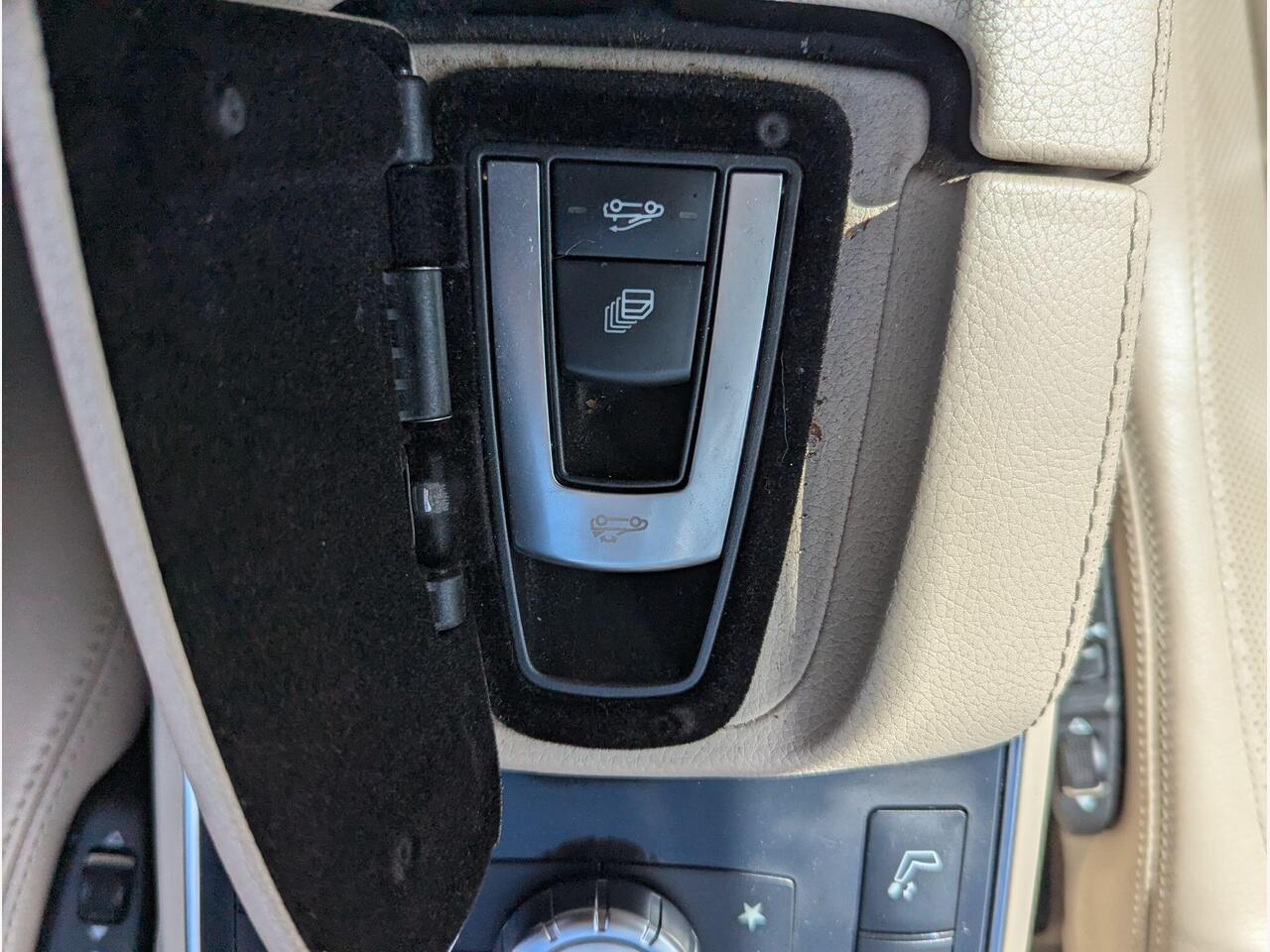 Mercedes-Benz E Class OE64XUG