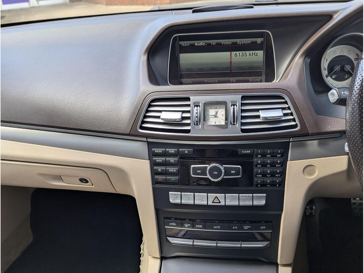 Mercedes-Benz E Class OE64XUG