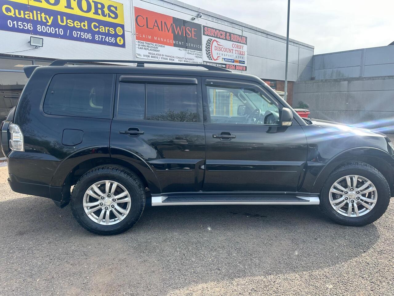 Mitsubishi Shogun YW15KAA