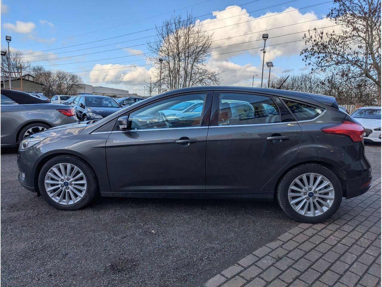 Ford Focus BF67VBL