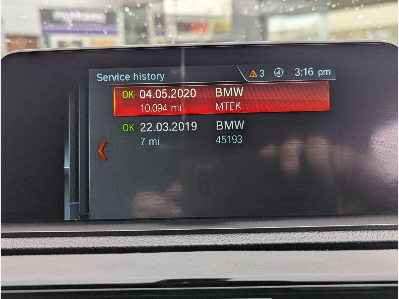 BMW 1 Series YC19UKR