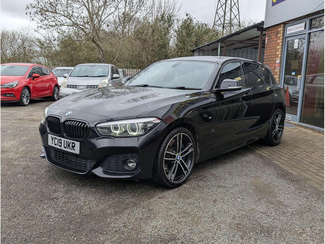 BMW 1 Series YC19UKR