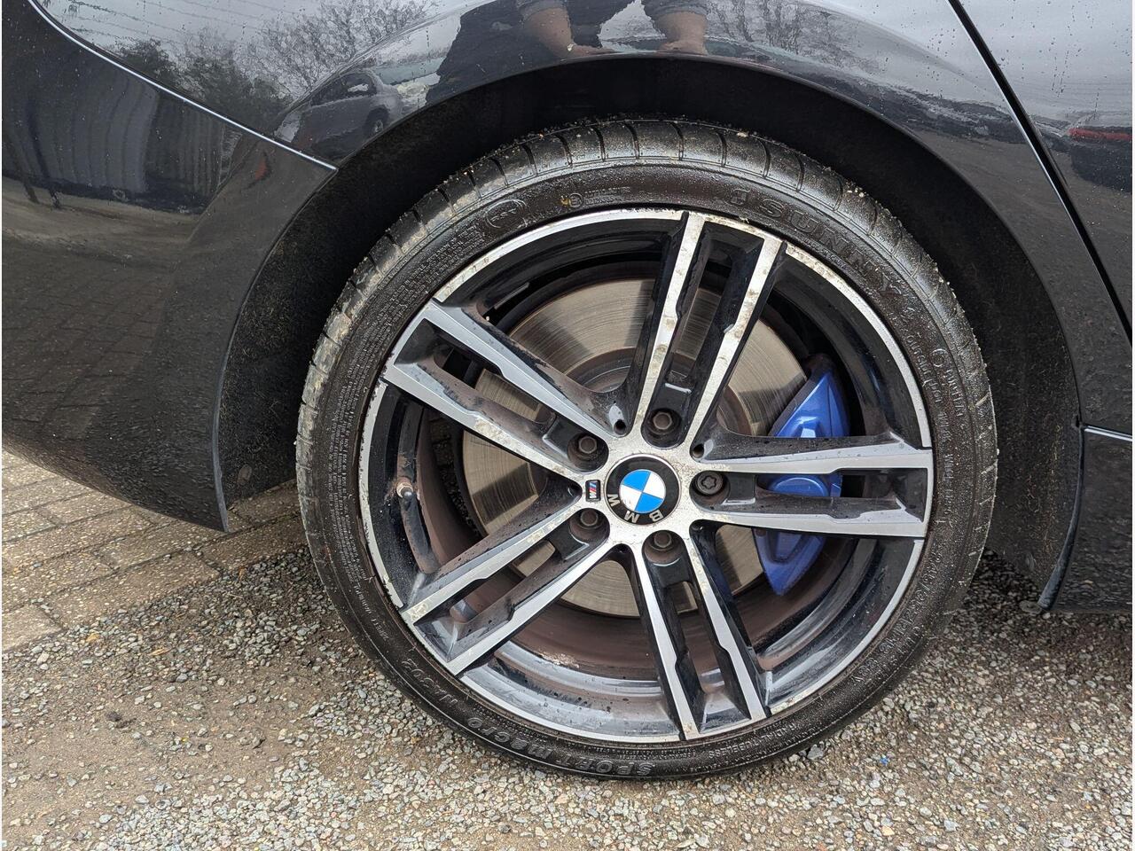 BMW 1 Series YC19UKR