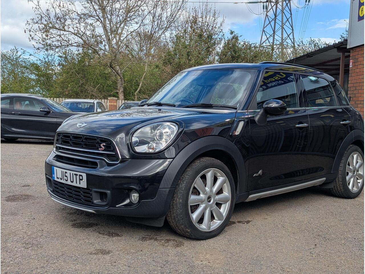 MINI Countryman LJ15UTP