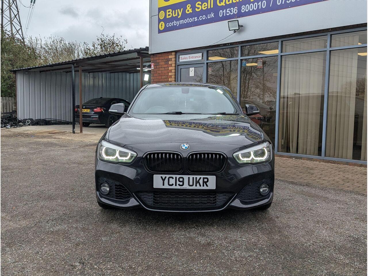 BMW 1 Series YC19UKR