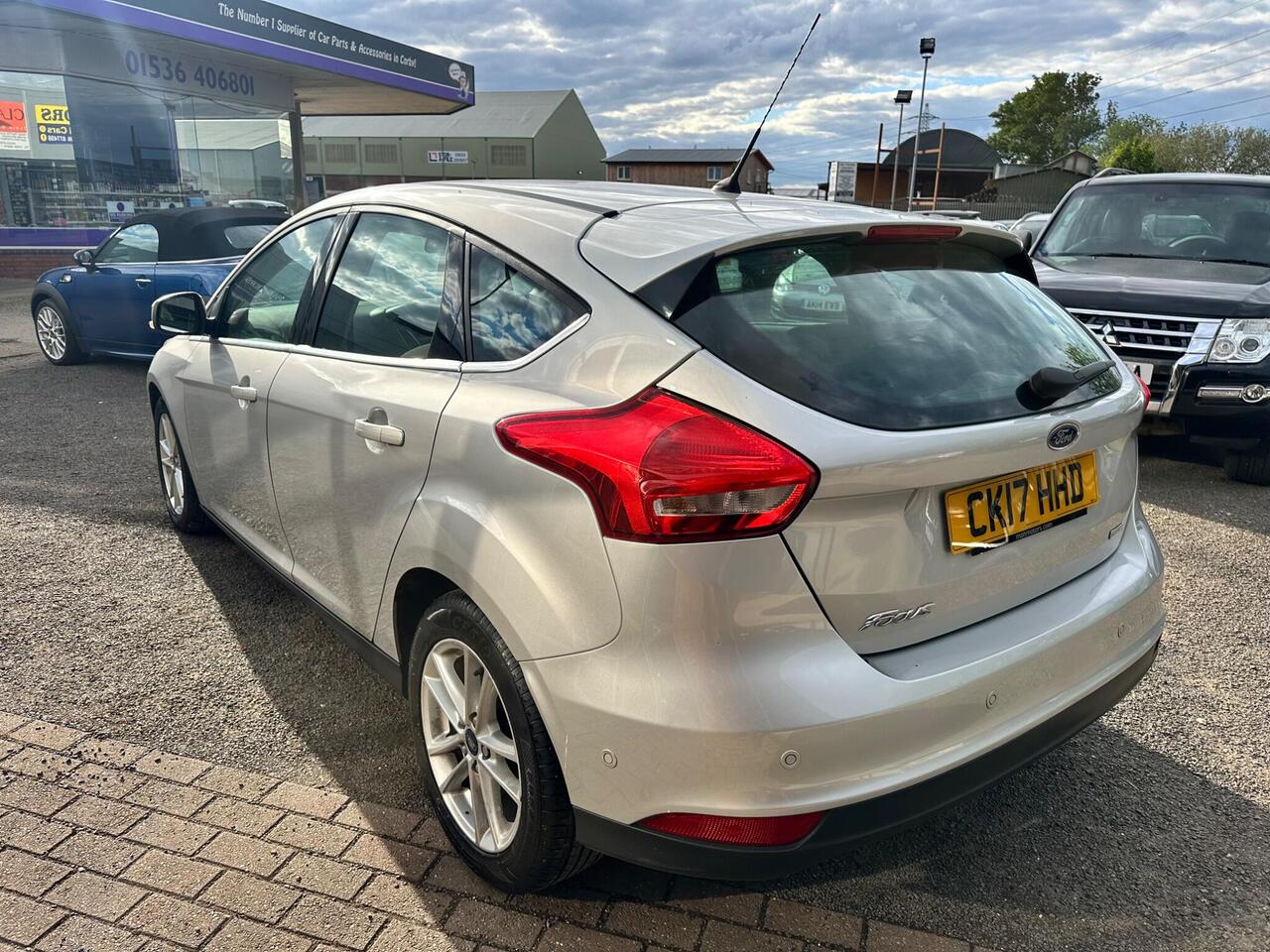 Ford Focus CK17HHD