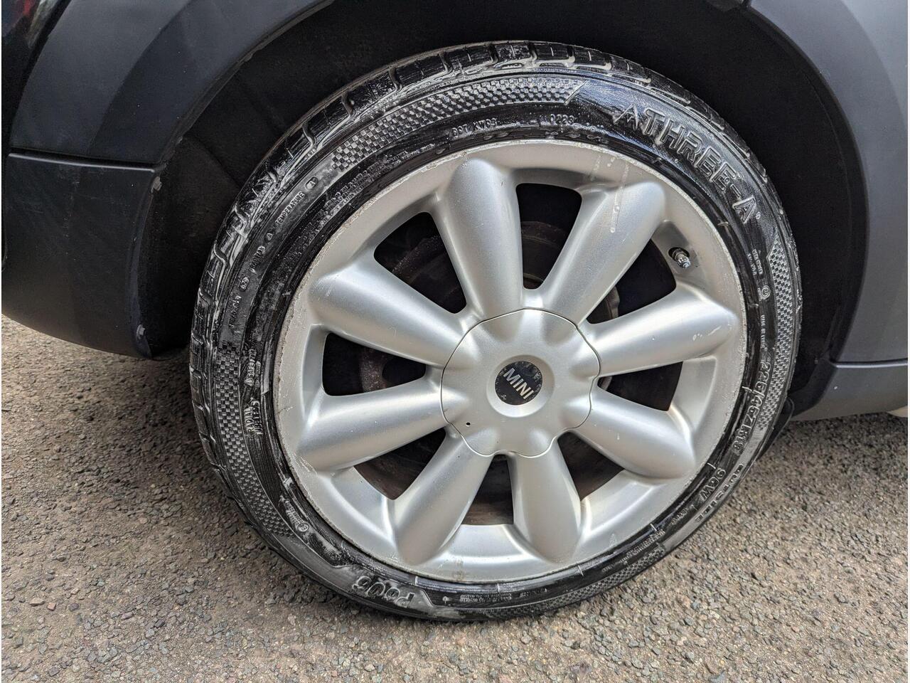 MINI Countryman LJ15UTP