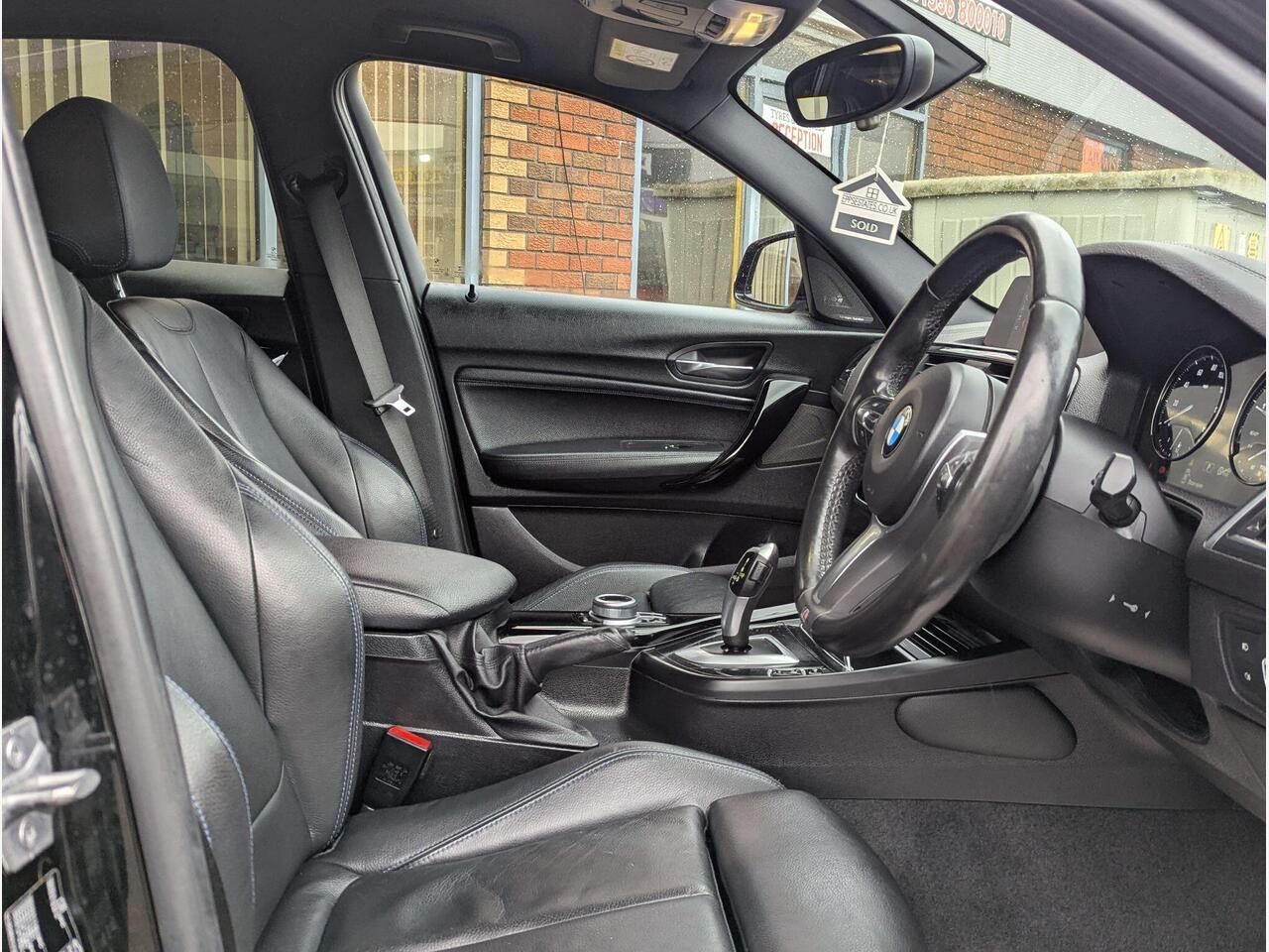 BMW 1 Series YC19UKR