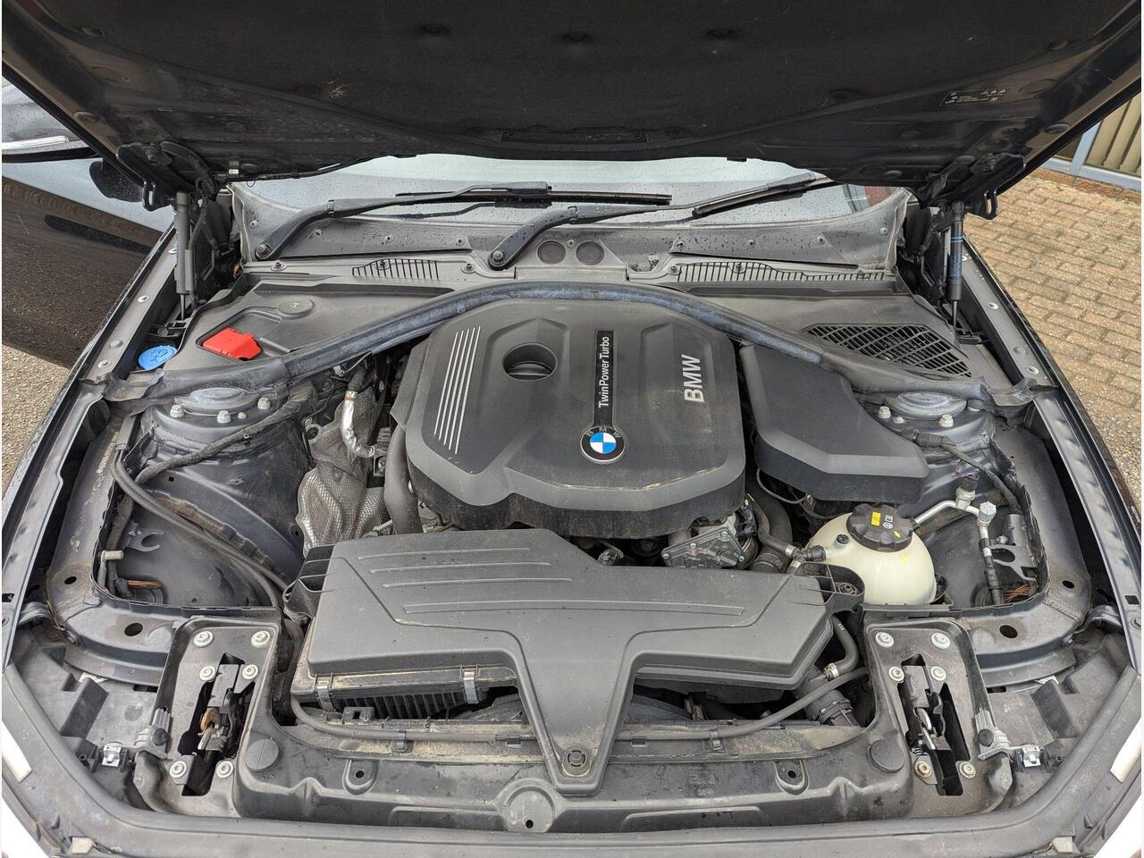 BMW 1 Series YC19UKR
