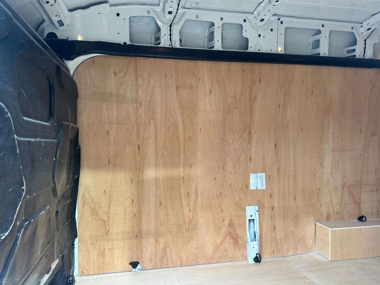 Ford Transit DY19XXL