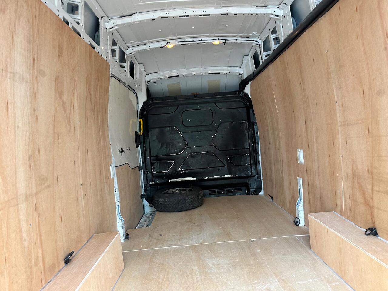 Ford Transit DY19XXL