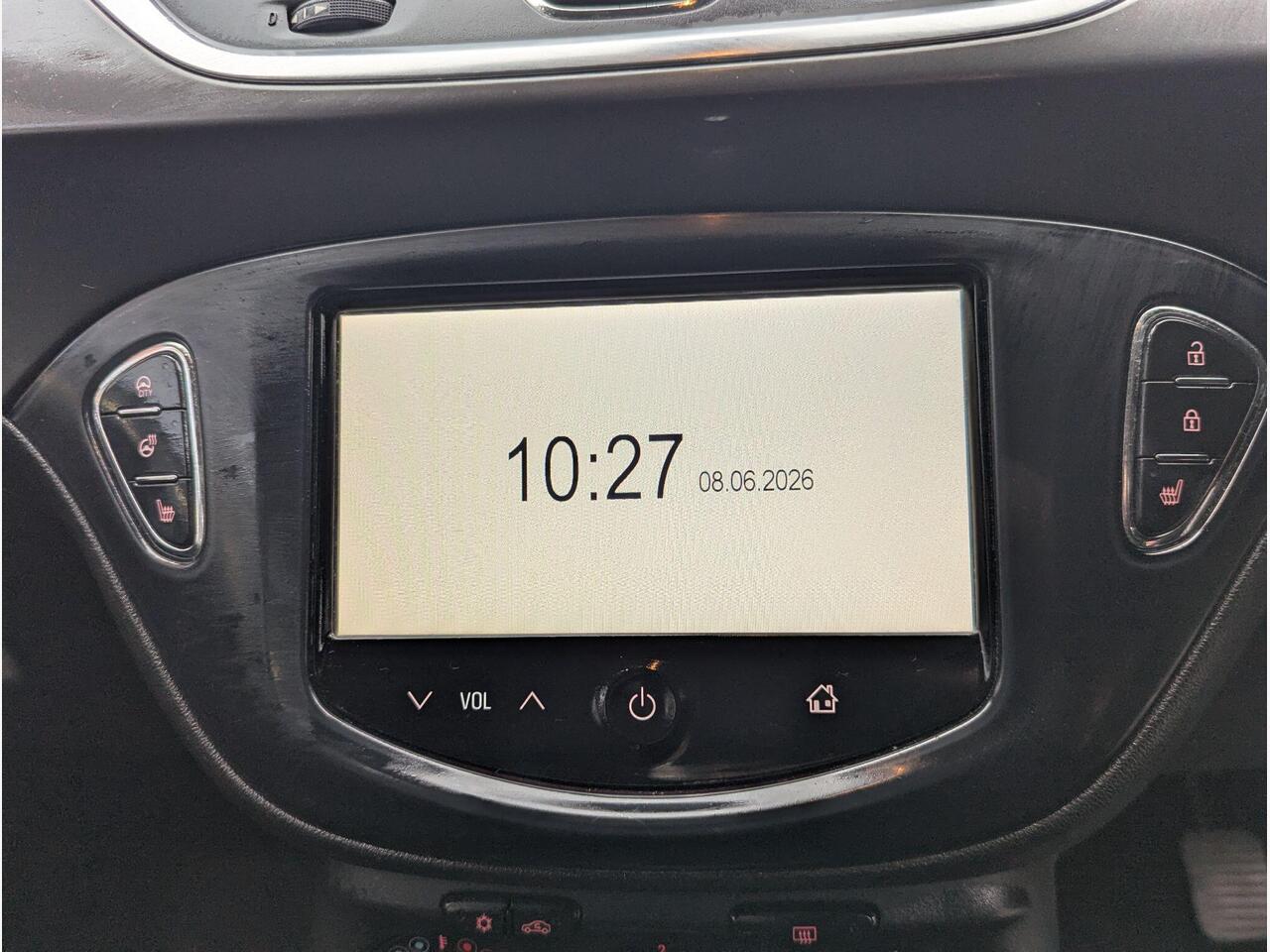 Vauxhall Corsa KP15OKS