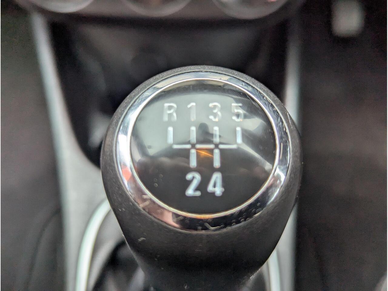 Vauxhall Corsa KP15OKS