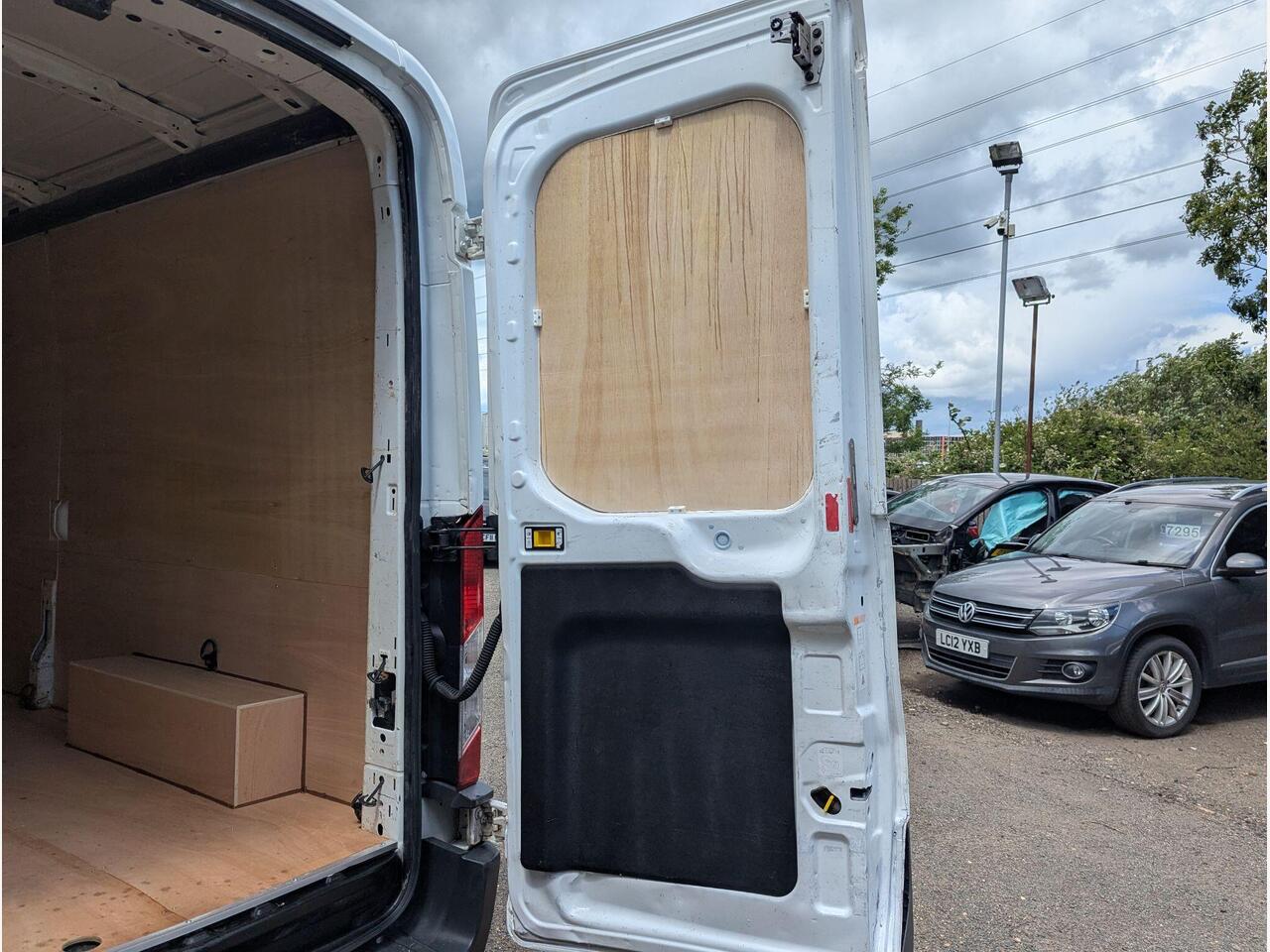 Ford Transit KY18LLV Ford Transit KY18LLV