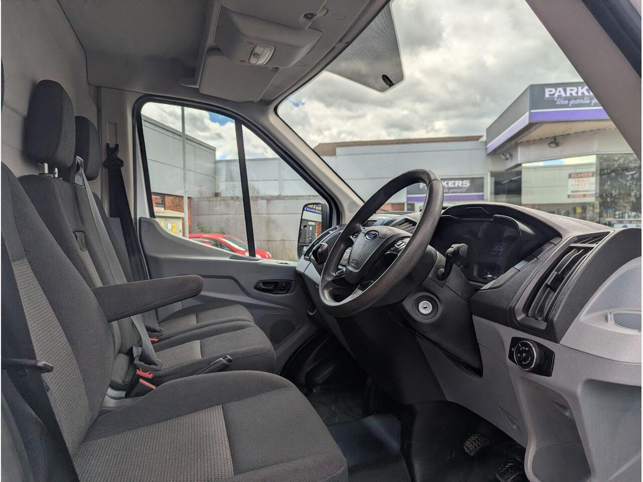 Ford Transit KY18LLV Ford Transit KY18LLV