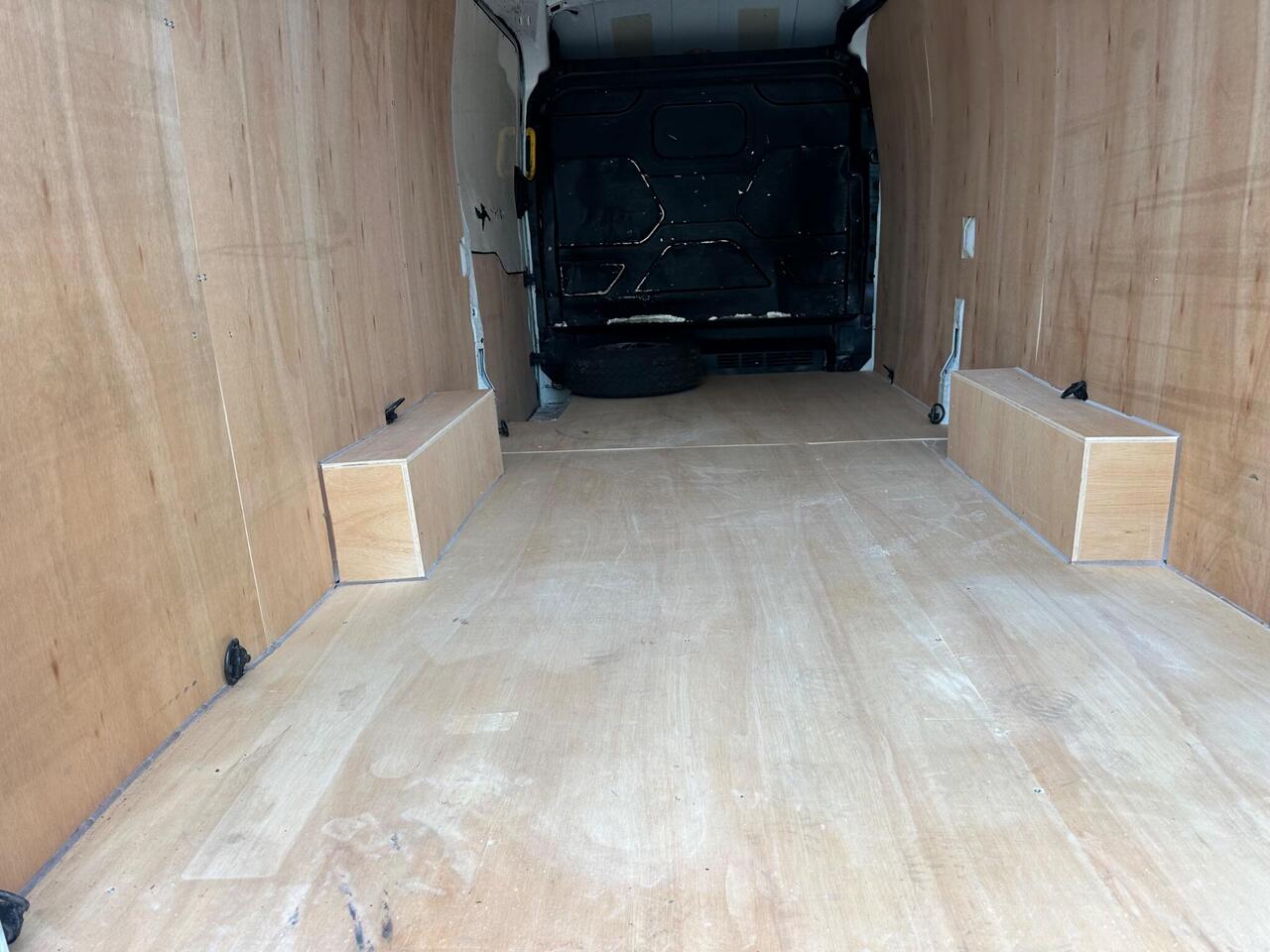 Ford Transit DY19XXL