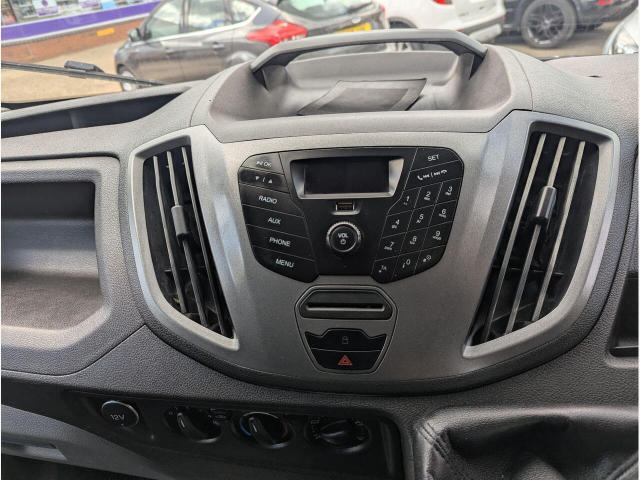 Ford Transit KY18LLV Ford Transit KY18LLV