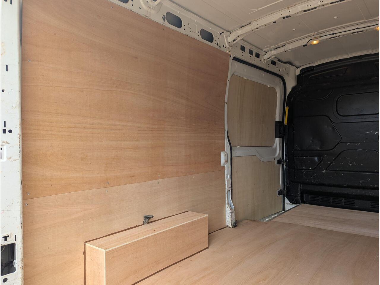 Ford Transit KY18LLV Ford Transit KY18LLV