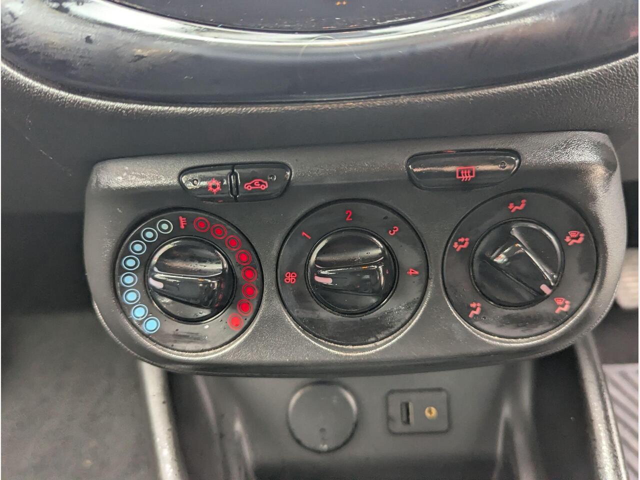 Vauxhall Corsa KP15OKS