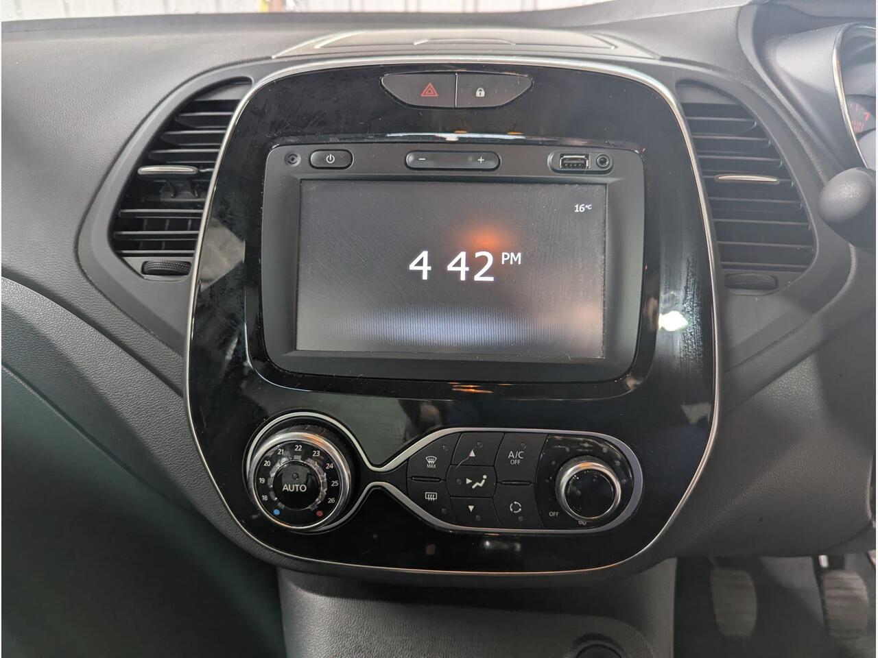 Renault Captur SA68GNZ Renault Captur SA68GNZ