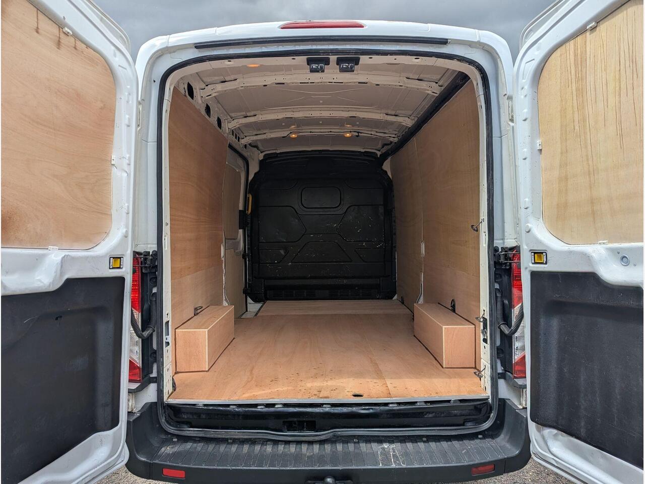 Ford Transit KY18LLV Ford Transit KY18LLV