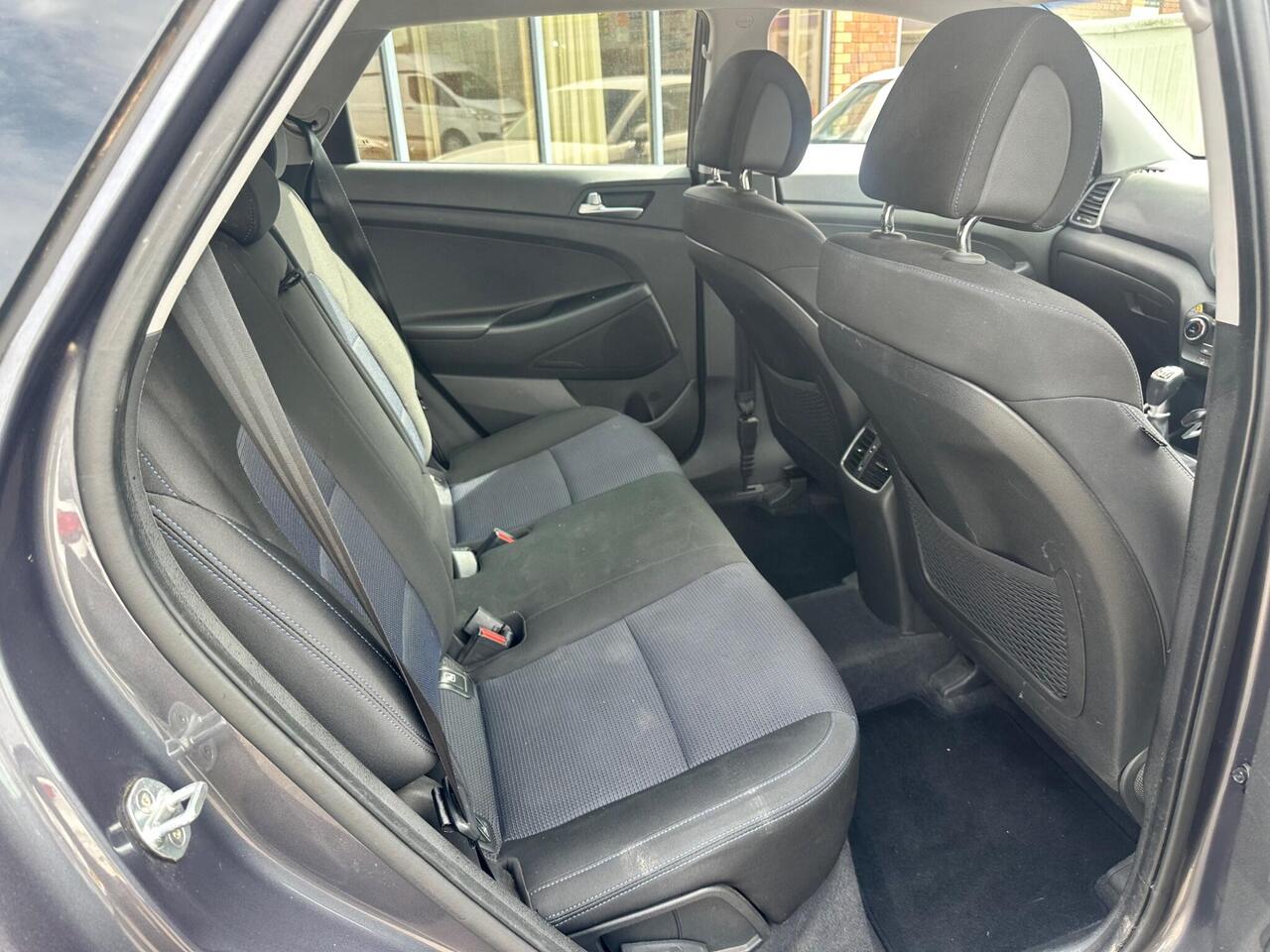 Hyundai TUCSON YX18JUF Hyundai TUCSON YX18JUF