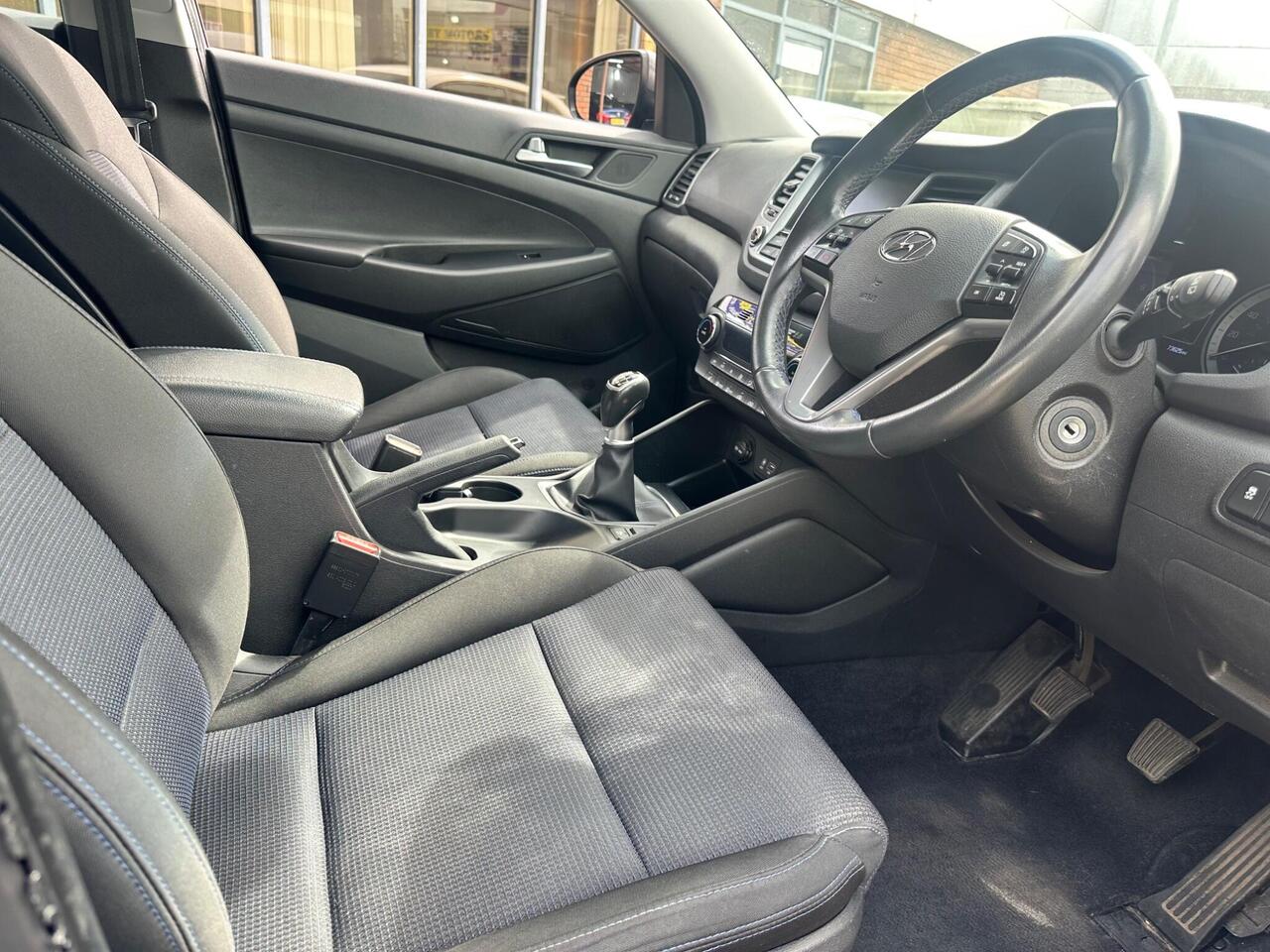Hyundai TUCSON YX18JUF Hyundai TUCSON YX18JUF