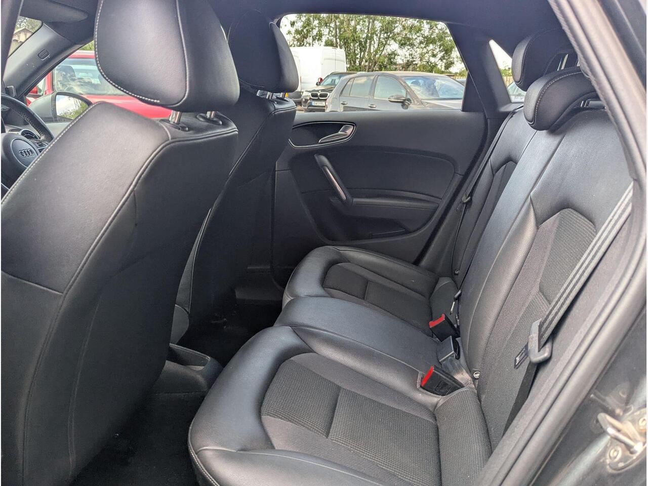 Audi A1 SR17EZM