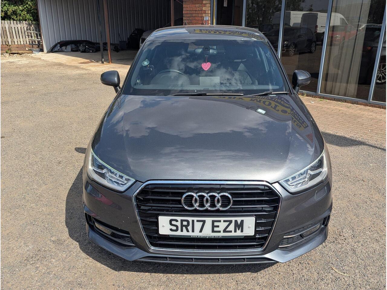 Audi A1 SR17EZM